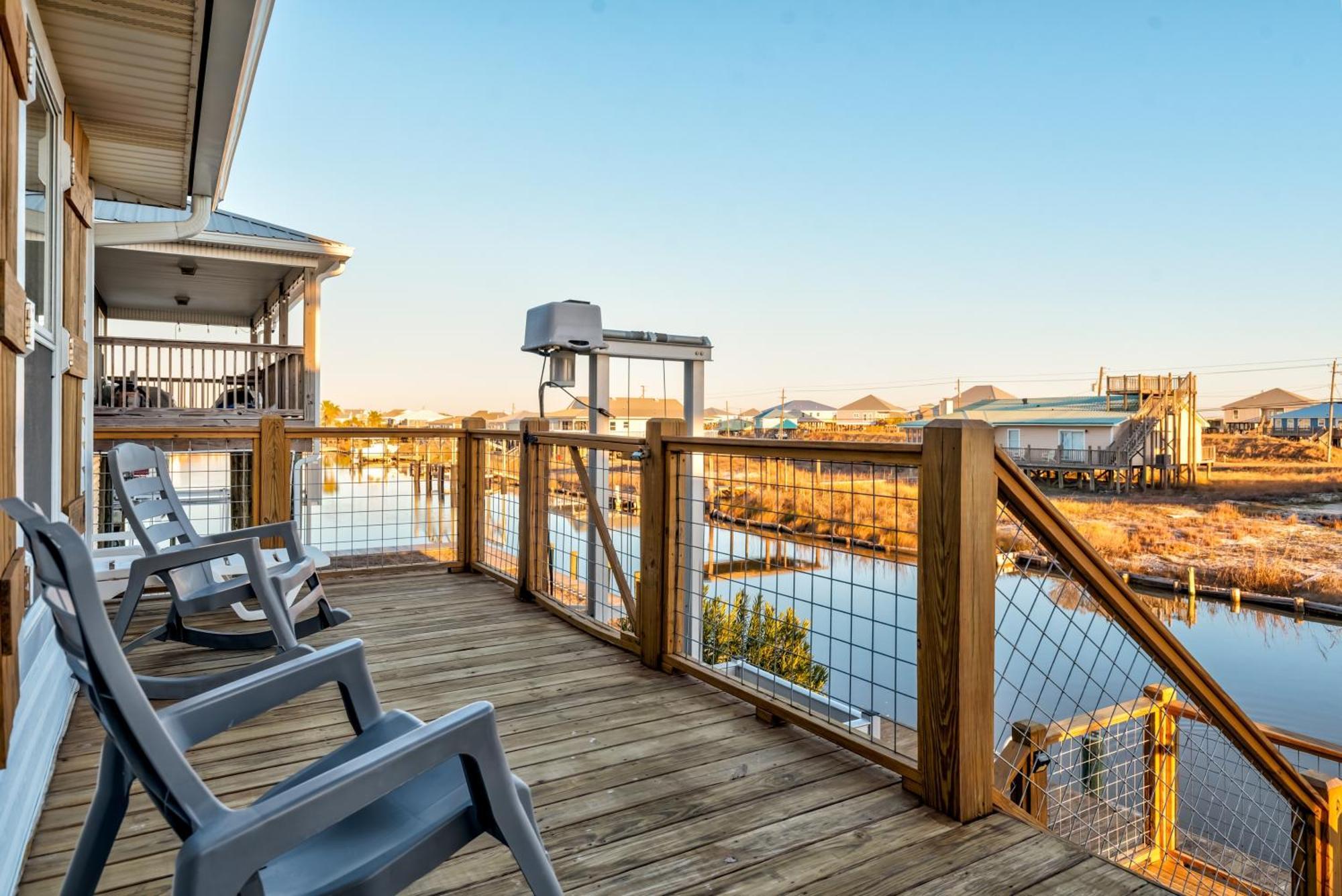 Waters Edge - Private Dock! Only Two Blocks From The Bay Or The Gulf! Plenty Of Parking For Cars Or Boats Home Dauphin Island Zewnętrze zdjęcie