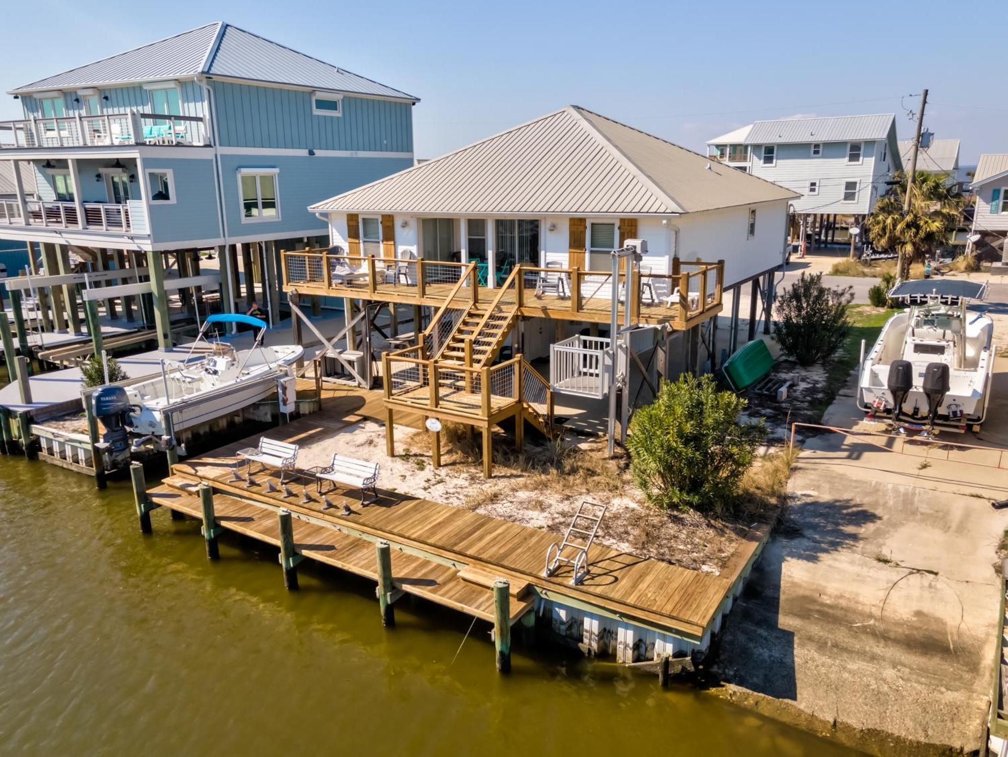 Waters Edge - Private Dock! Only Two Blocks From The Bay Or The Gulf! Plenty Of Parking For Cars Or Boats Home Dauphin Island Zewnętrze zdjęcie